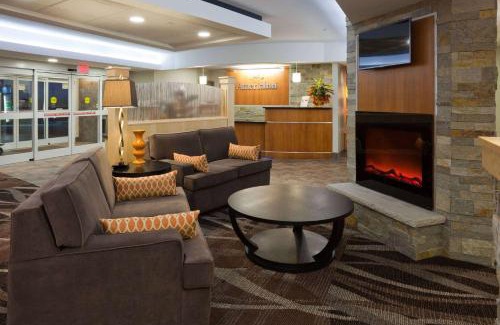 Waupun Hotel | AmericInn by Wyndham Waupun