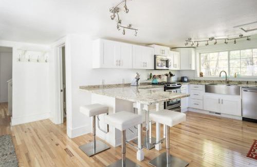 Elk Rapids House | Ames Cottage Elk Rapids