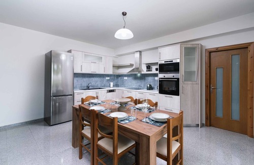 Petrokefalion House | Amfithea Villas
