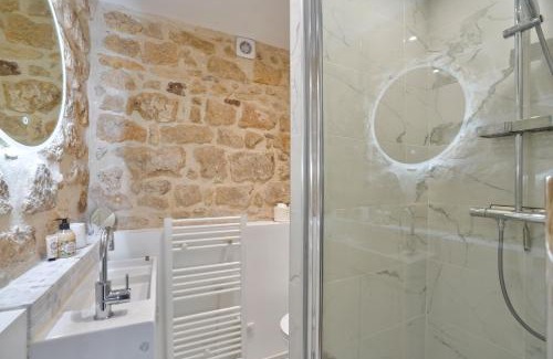 Auvers-sur-Oise Apartment | Amman Studio avec terrasse au cœur du village impressionniste