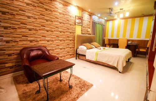 Urdaneta City Bed & Breakfast | Amor Building - Urdaneta City