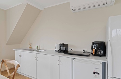 Gulf Harbour Cottage | Amour de la mer - Army Bay Studio Apartment