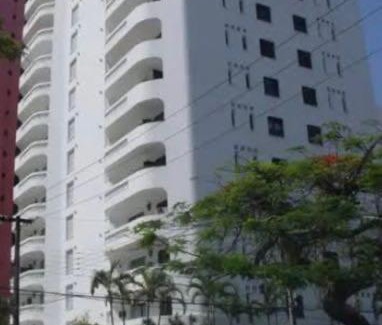 Pitangueiras Apartment | Amplo apartamento, moderno, ventilado, impecável.