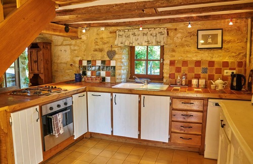 Daglan Cottage | An old stone cottage full of rustic charm with pool and stunning views