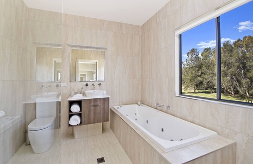 Port Macquarie Bed & Breakfast | Ana Mandara Luxury Retreat
