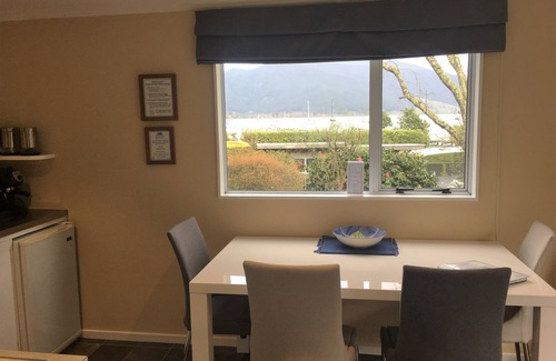 Anakiwa Apartment | Anakiwa Self-contained Bay View Apartment
