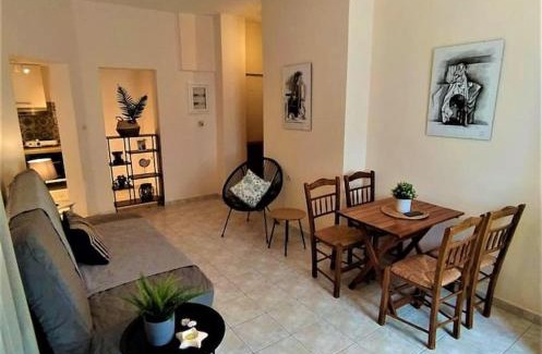 Moudros Apartment | Anastasia's Garden - Yellow Apartment