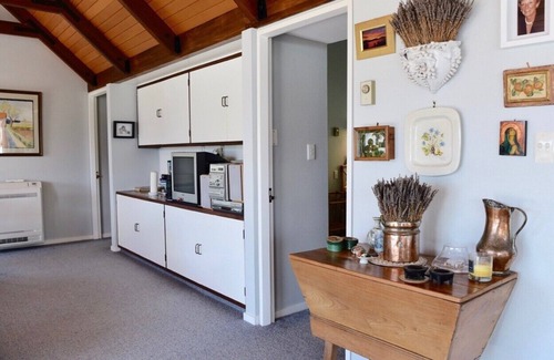 Akaroa Cottage | Anchor in Akaroa - Akaroa Holiday Home
