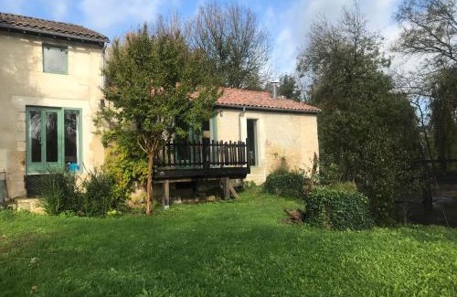 Mosnac Apartment | Ancien moulin à eau sur la Seugne