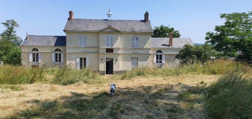 Le Lude Bed & Breakfast | Ancien relais de chasse à 35 min du Circuit 24h du Mans