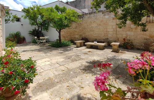 Giuggianello Apartment | Ancient farmhouse Le Bey Fausta