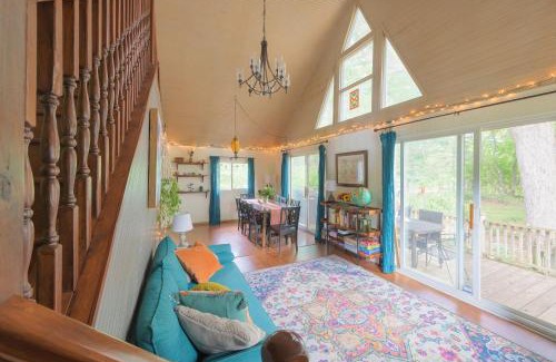 Grand Junction House | Ancient Oak Sanctuary Rural getaway, walking paths