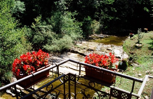 Borgo San Lorenzo House | ancient restored mole with natutal pool in the river