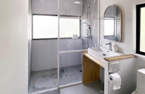 Kominato Onsen House | and SEA The Terrace 海を感じながら料理を楽しみ開放的なTerraceで過ごす