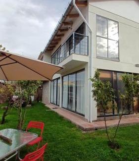 Andahuaylillas House | Andahuaylillas Quedate Aqui