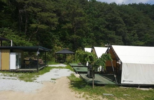 Andong House | Andong Lux Glamping and Farm
