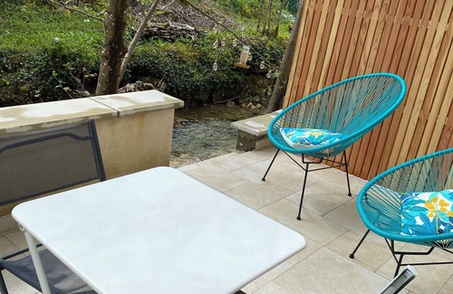 Arbent Apartment | ANGE A warm, natural light, a peaceful refuge where life is good