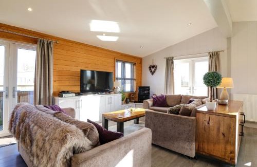 Fornham St Genevieve House | Angel Lodge - No 27
