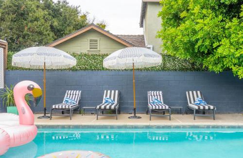 NoHo Arts District House | Angel&Rose Universal Hollywood Heated Pool House King Bed