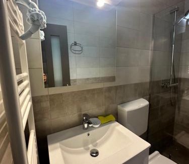 Calimanesti Bed & Breakfast | Angela
