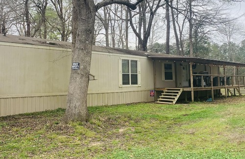 Jasper House | Angelina River Retreat! Great Getaway for Fishing. Boating, and Relaxing!