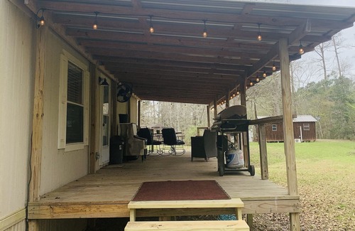Jasper House | Angelina River Retreat! Great Getaway for Fishing. Boating, and Relaxing!