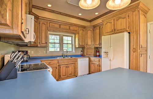 Mammoth Spring House | 'Angler's Ridge' Waterfront Family Getaway!