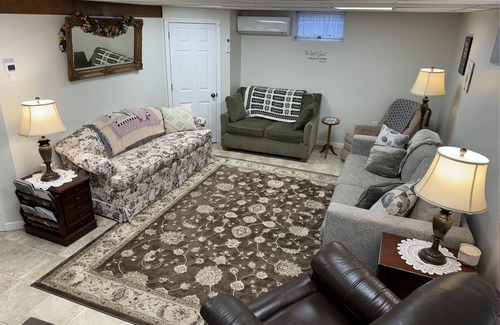 New Holland Bed & Breakfast | AnJ Bed and Breakfast, family friendly, quiet country setting.