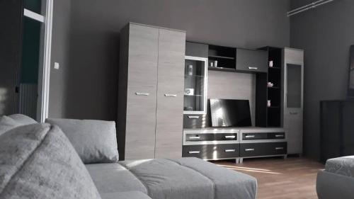 Kaposvar Apartment | ANKER SILVER DREAM