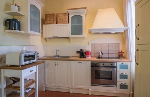 Matraia Apartment | Anna, apartment with pool and views. A/C, WiFi