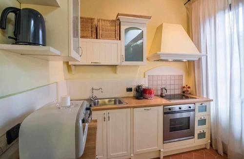 Matraia Apartment | Anna, apartment with pool and views. A/C, WiFi