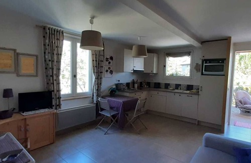 Annecy-le-Vieux House | Annecy le vieux, ideally located, comfortable 2-room apartment, terrace and garden.