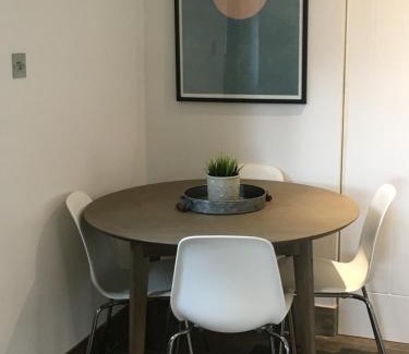 Newquay House | Annedh @ Goonwinnow Farm