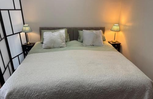 Liverpool Apartment | Annex Studio - Sleeps 2 High-Speed Wifi & Parking