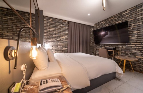 Suwon Hotel | Ansan the Gray