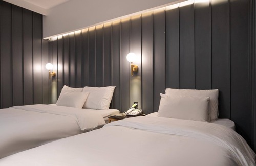 Suwon Hotel | Ansan the Gray