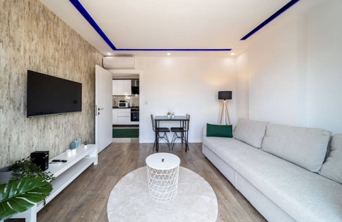 Liman Mahallesi Apartment | Antalya Beachside Escape, Close to the Sea