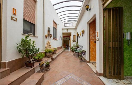 Ficarra House | Antica Dimora Marinelli