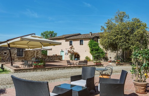 Poggiarello House | Antico Borgo S Lorenzo Ginestra by Interhome