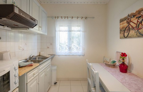 Koutsi Apartment | Antigoni Villa Dio: Shared pool, stunning views, A/C