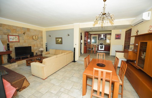 Molos Villa | Antonia Beachfront Villa