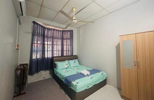 Teluk Intan House | Anuarosi Homestay Taman Melor, Teluk Intan