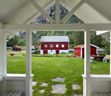 Borgund House | Aobrio Holidayhouse, authentic norwegian farmhouse close to Flåm