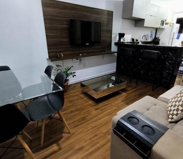 Caruaru Apartment | Apê moderno com Ar, Wi-Fi, máquina de lavar, garagem e portaria 24h- completo e confortável!