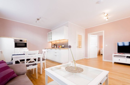 Uerzig Apartment | Ap 7 - Prälat-Apartment-Superior-Ensuite with Shower-Vineyard view