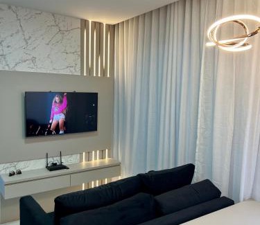 Centro Apartment | Ap com Piscina no Rooftop, academia, Wi-Fi, cozinha completa, ar condicionado e garagem privativa a 900m da Vila Germânica