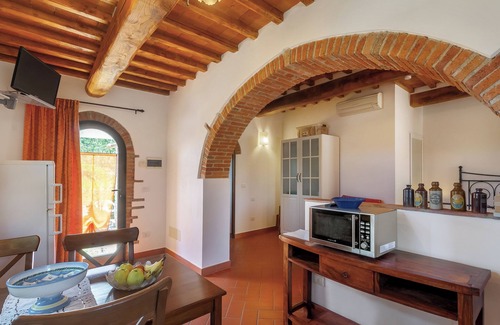 Mercatale Val di Pesa Apartment | Apartment 'Capriolo Flat' with Mountain View, Wi-Fi and Air Conditioning