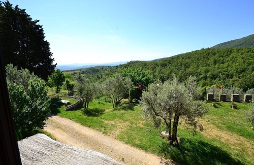 Figline e Incisa Valdarno Apartment | Apartment in Italy for a Perfect Getaway