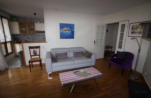 Maisons-Laffitte Apartment | Apart. 67 m2, air-conditioned, certified 4-star, standing residence/town center.