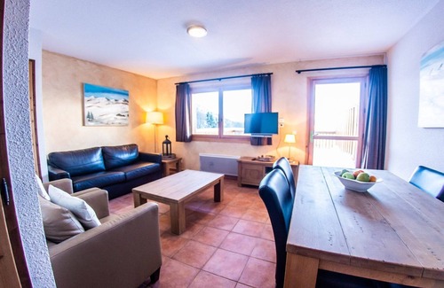 Saint-Francois-Longchamp House | Apartment for 2 to 4 people with unique ski in & out in the center of Saint François Longchamp.